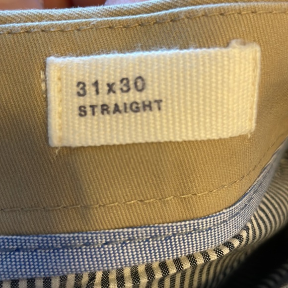 Gap Straight Leg Khakis (31 x 30) - Picture 4 of 4
